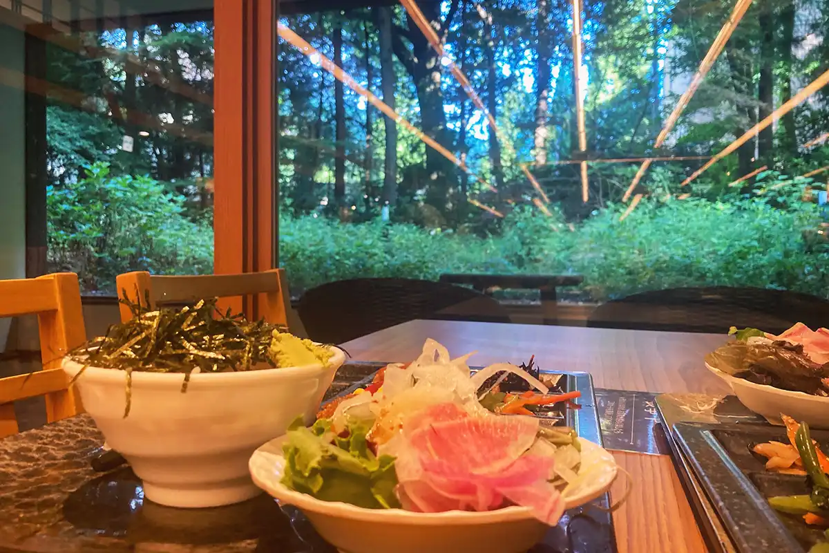 宇奈月グランドホテルのテラス席で楽しんだ朝食バイキング