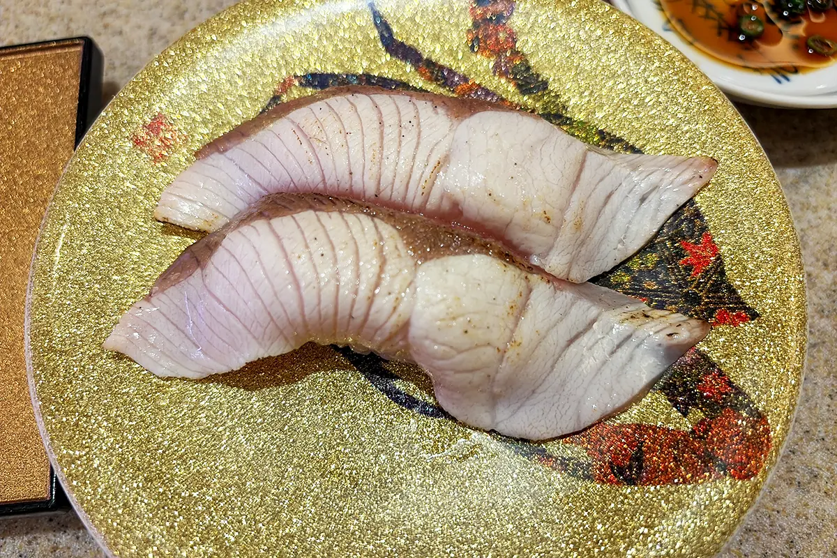 氷見 きときと寿し 富山駅店のブリ炙り寿司