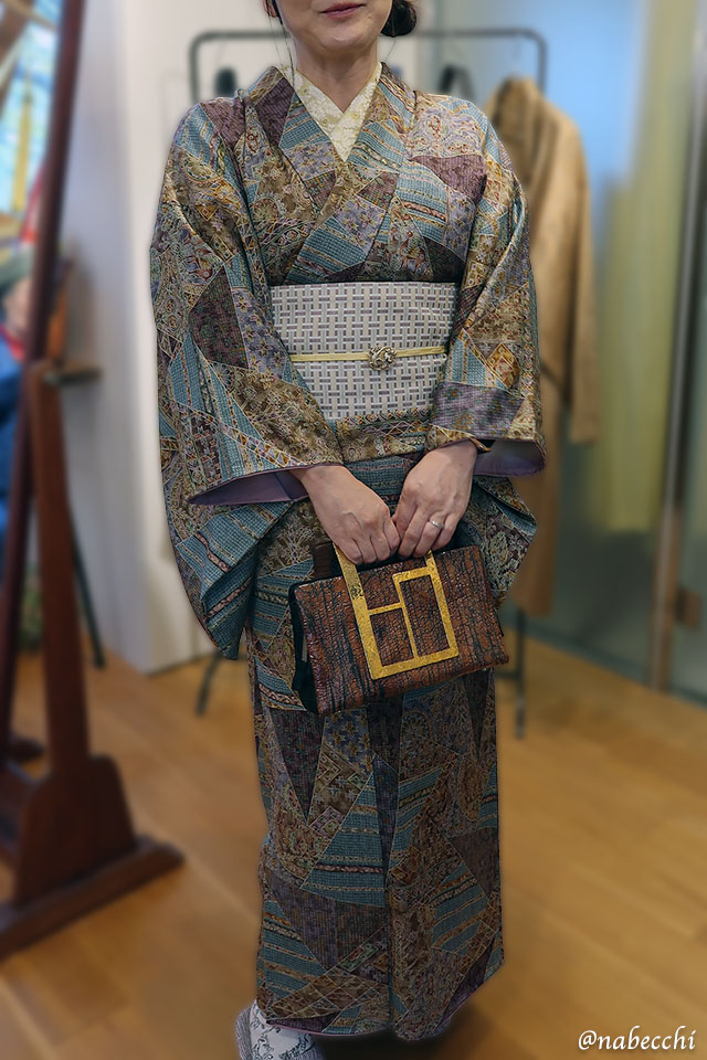 小紋の着物に真鍮持ち手の帯リメイクバッグをコーデ