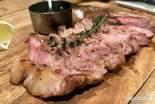 豚肩ロース肉の香草グリル