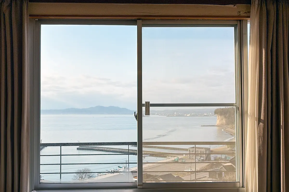 永芳閣の部屋から見える海の景色