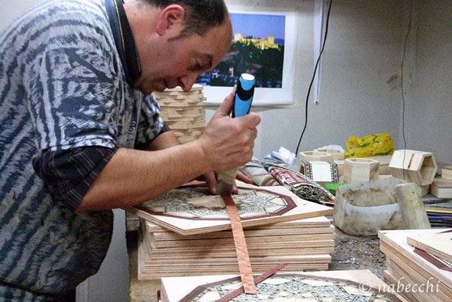 グラナダ 寄木細工職人技