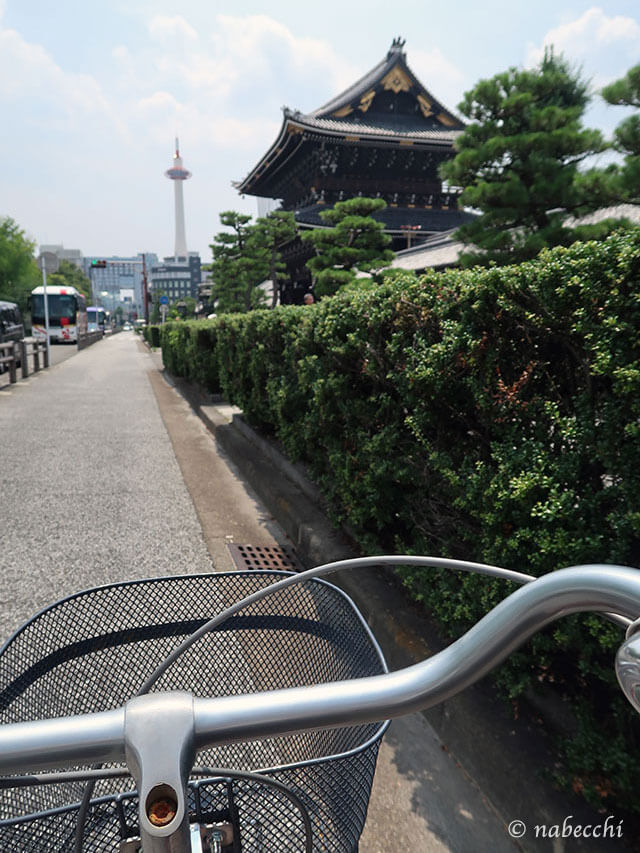 自転車で東本願寺へ