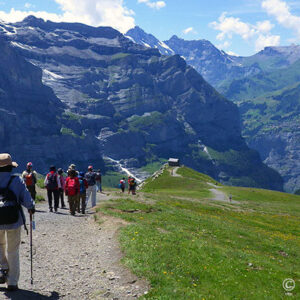 スイス旅行決定！7月の気候とハイキング用の服装準備