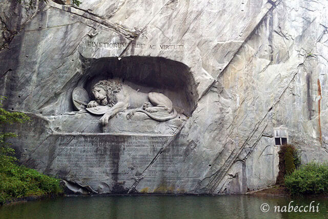 古都ルツェルン観光 瀕死のライオン像にカペル橋 スイス旅行2日目
